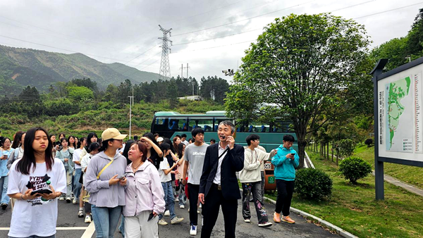 双牌泷旅携手买球App软件手机在线下载(图3)_副本.png